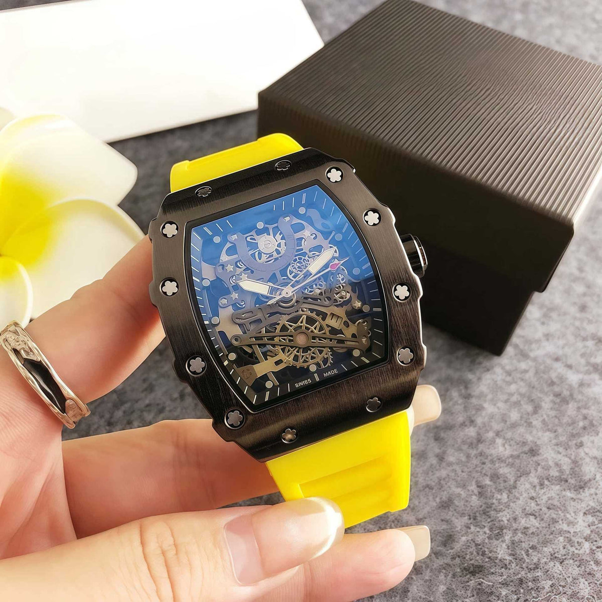 Men's Racing Sport Watch – Multi-Color Silicone Strap